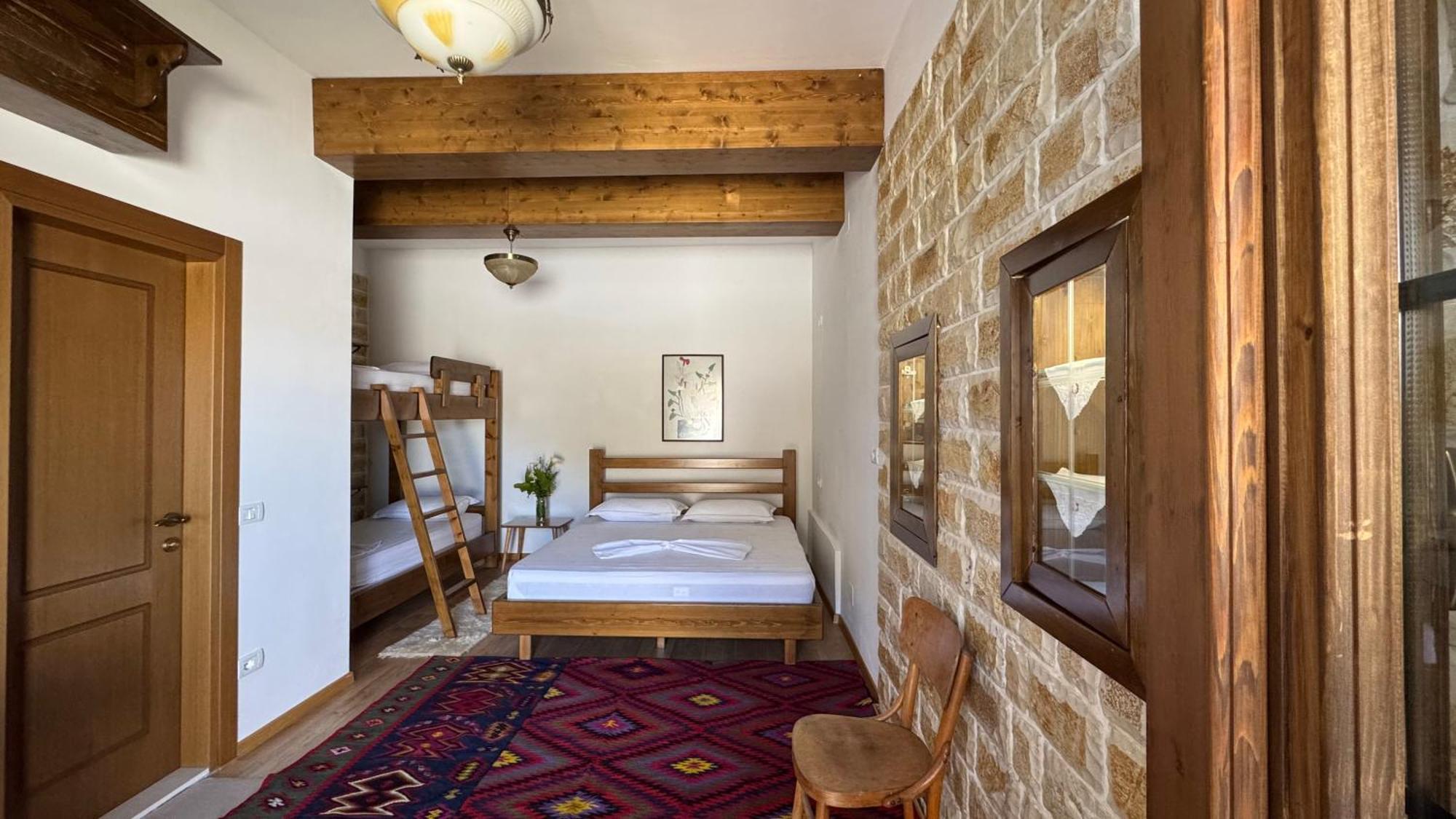 Ana Rest House Hostel Berat Eksteriør bilde